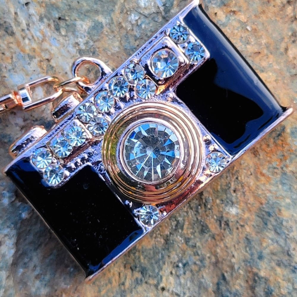 CrystalโCameraโ
Keychainโ